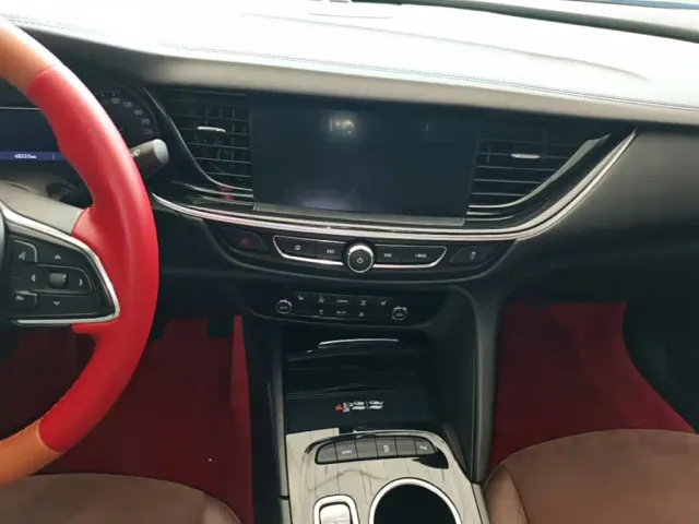 Buick Regal — Фото автомобиля 12