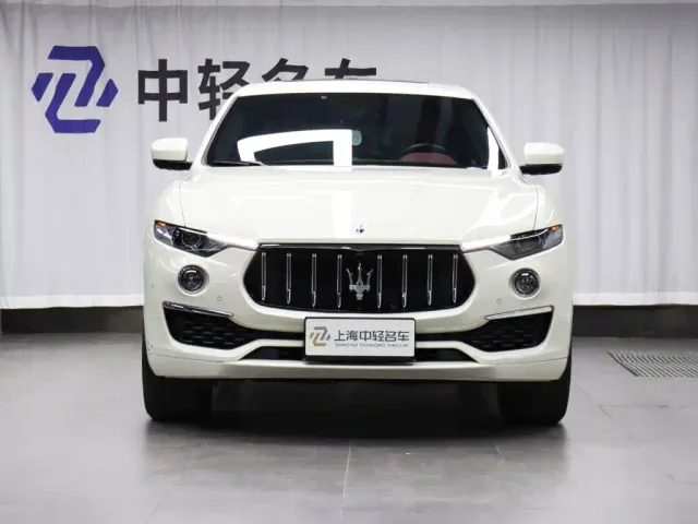 Maserati Levante — Фото автомобиля 2