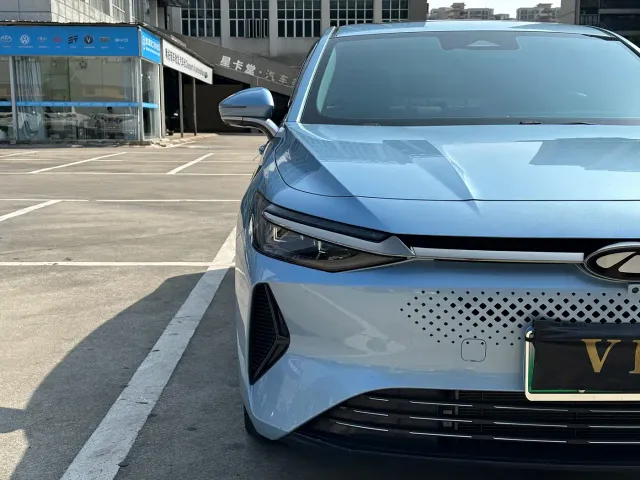 Chery Fulwin A8 — Фото автомобиля 4