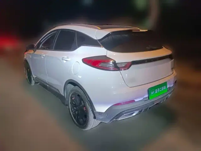 Geely Emgrand S — Фото автомобиля 6