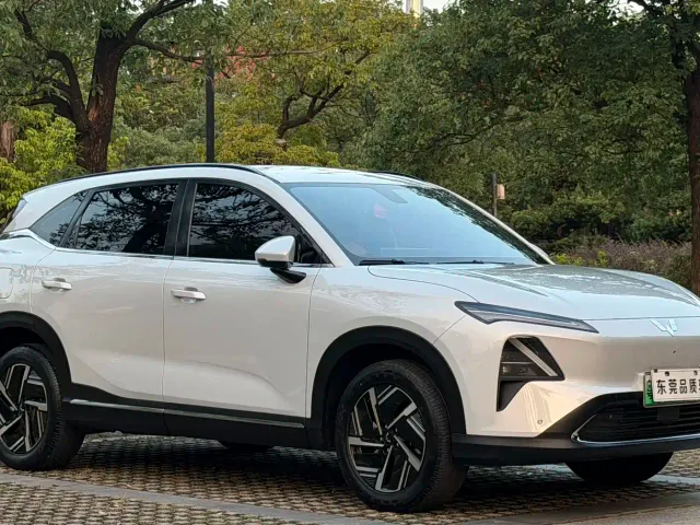 Wuling Starlight S — Фото автомобиля 3