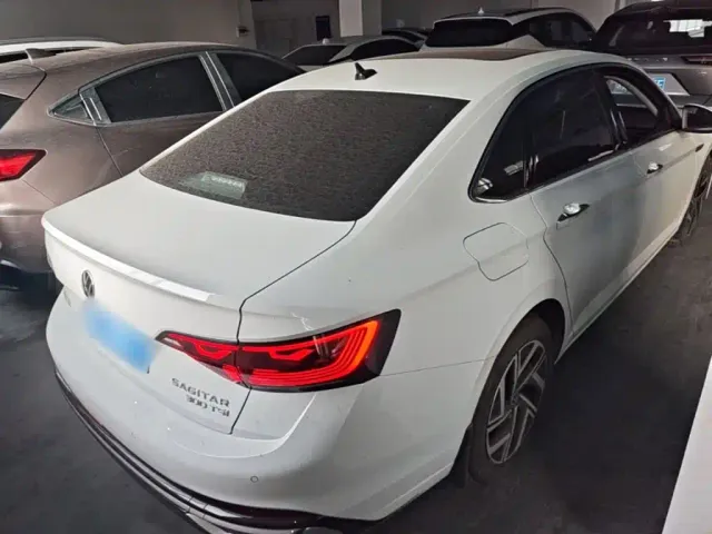 Volkswagen Sagitar — Фото автомобиля 5