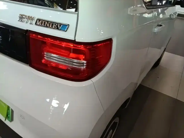 Wuling Hongguang Mini EV — Фото автомобиля 7