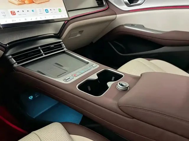 BYD Seal 07 DM-i — Фото автомобиля 14