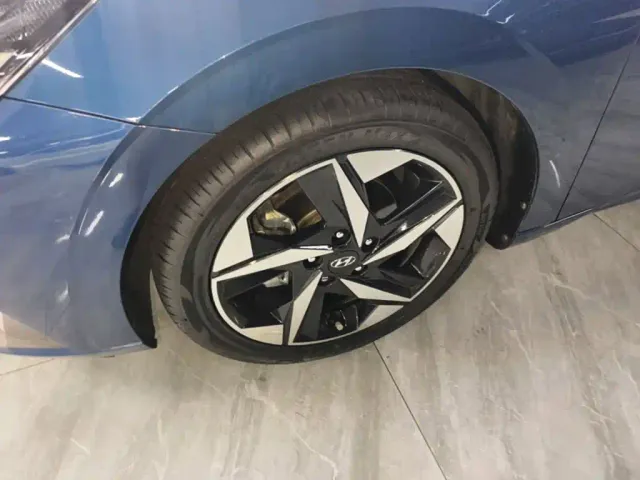 Hyundai Elantra — Фото автомобиля 22
