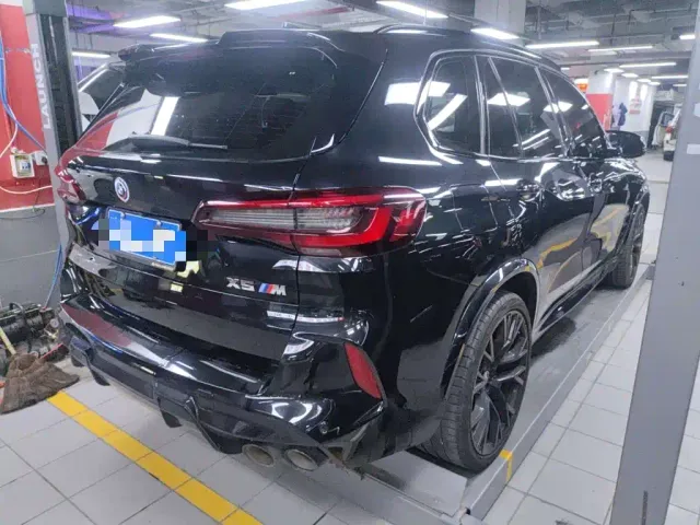BMW X5 M — Фото автомобиля 2