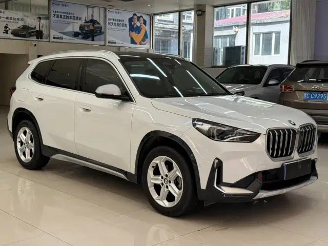 BMW X1 — Фото автомобиля 3