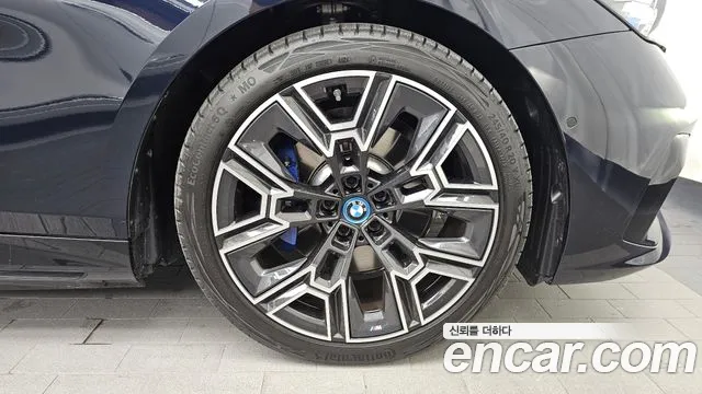 BMW 5-Series 5 серия (G60) — Фото автомобиля 21