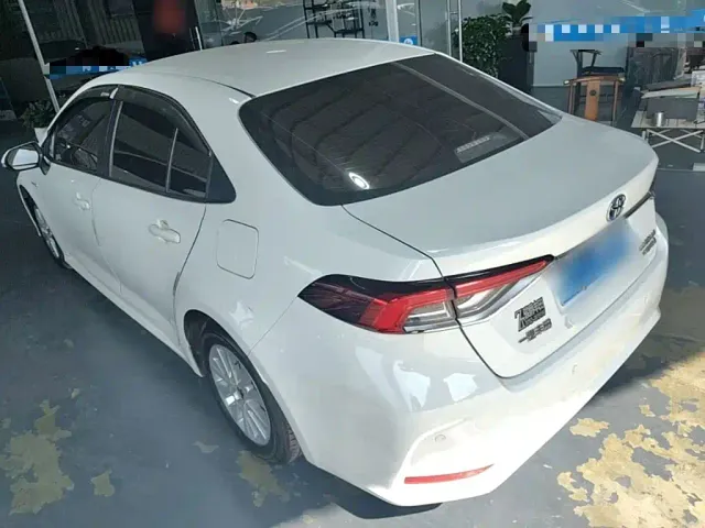 Toyota Corolla — Фото автомобиля 4