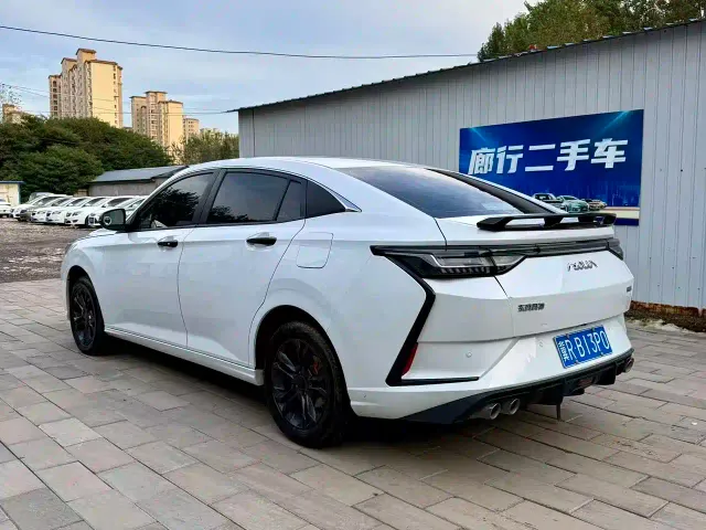 Dongfeng Yixuan — Фото автомобиля 9