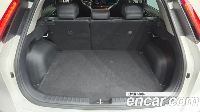 Kia Niro The All New Niro Signature — Фото автомобиля 24