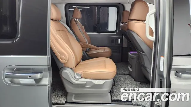 Hyundai Staria Staria 4WD Lounge 9 мест — Фото автомобиля 11
