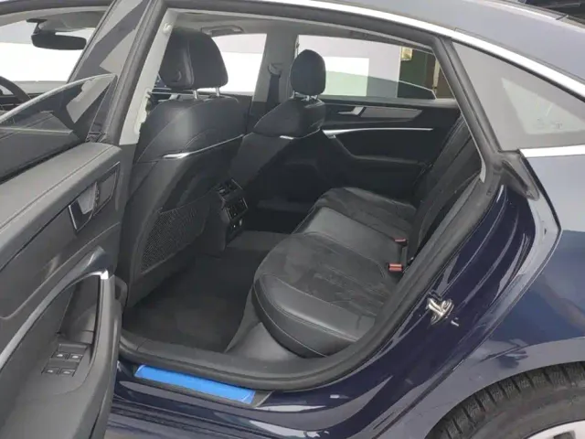 Audi A7L — Фото автомобиля 11