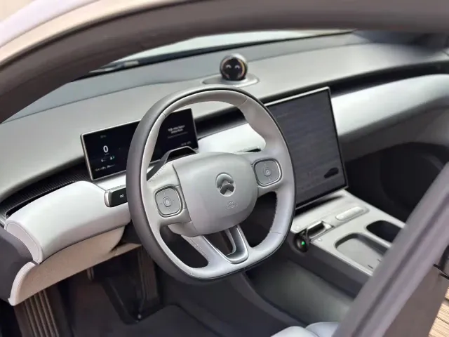 Nio ET5 Touring — Фото автомобиля 15