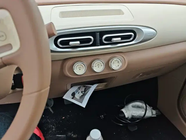 Wuling Hongguang Mini EV — Фото автомобиля 12