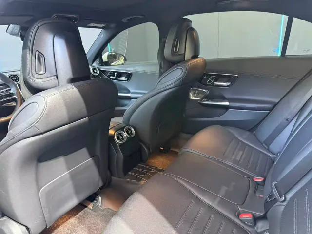 Mercedes-Benz C-Class — Фото автомобиля 10