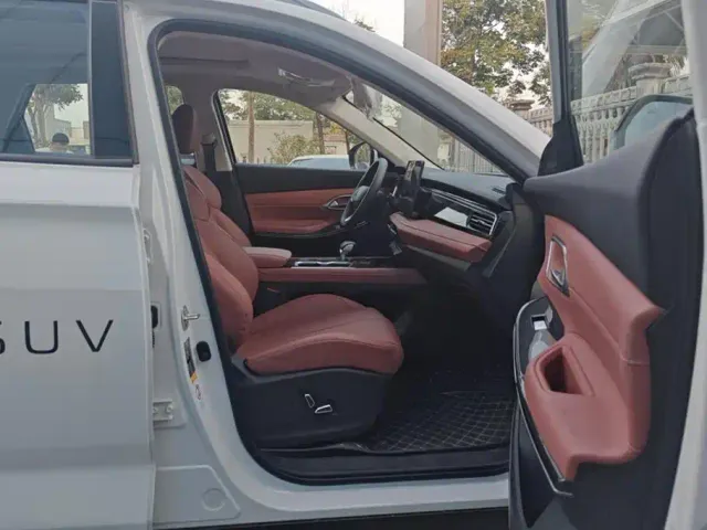 Changan CS75 — Фото автомобиля 8