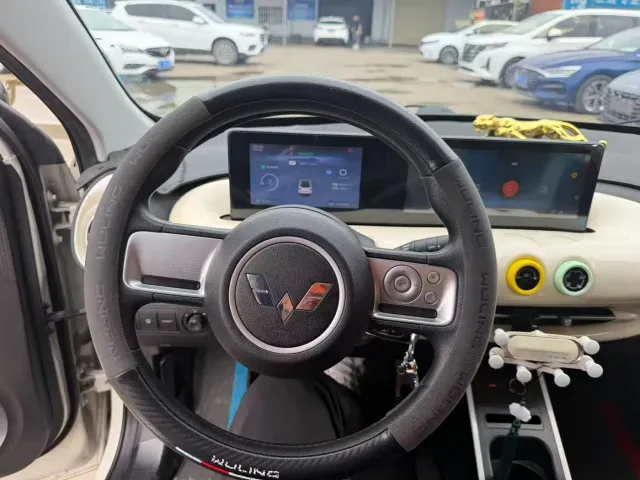 Wuling Bingo — Фото автомобиля 12