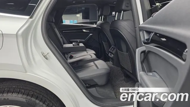 Audi Q5 FY — Фото автомобиля 18