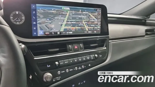 Lexus ES — Фото автомобиля 4