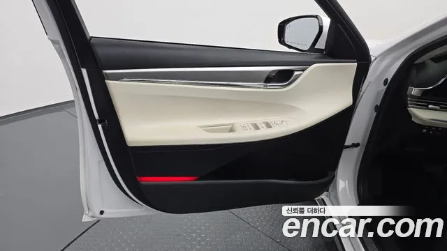 Hyundai Grandeur Grandeur (New) Hybrid — Фото автомобиля 13