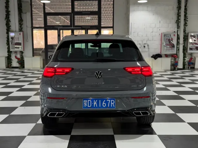 Volkswagen Golf — Фото автомобиля 22