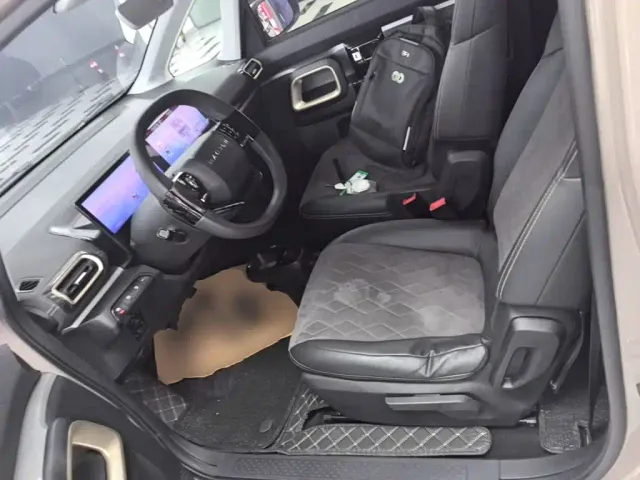 Baojun KiWi EV — Фото автомобиля 14
