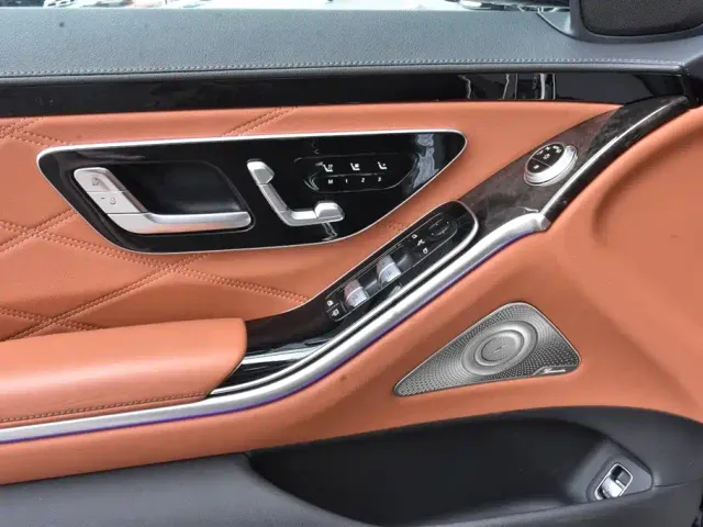 Mercedes-Benz Maybach S-Class — Фото автомобиля 13