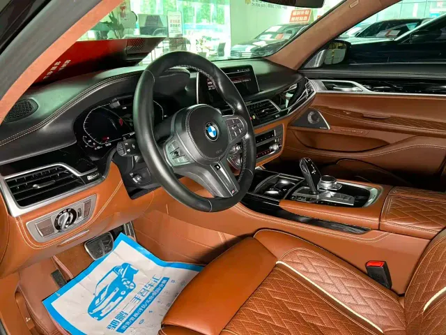 BMW 7 Series — Фото автомобиля 6