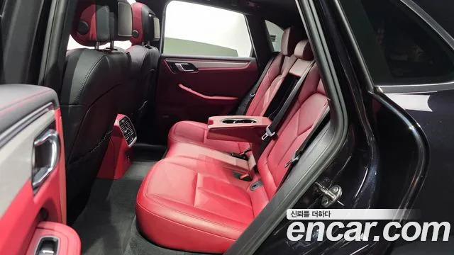 Porsche Macan — Фото автомобиля 15