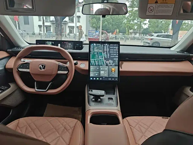Changan Eado — Фото автомобиля 9