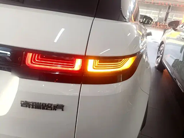 Land Rover Range Rover Evoque — Фото автомобиля 7