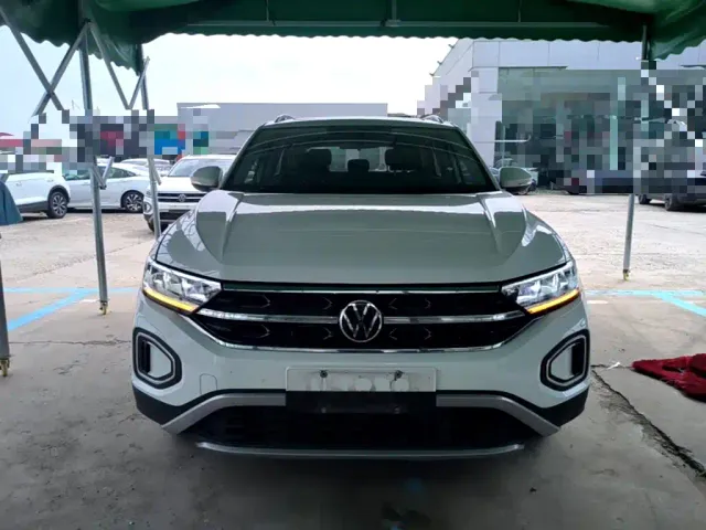 Volkswagen T-Roc — Фото автомобиля 2