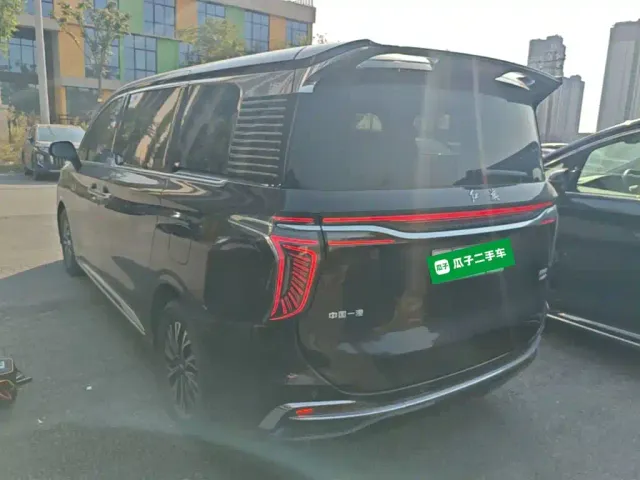 Hongqi HQ9 PHEV — Фото автомобиля 4