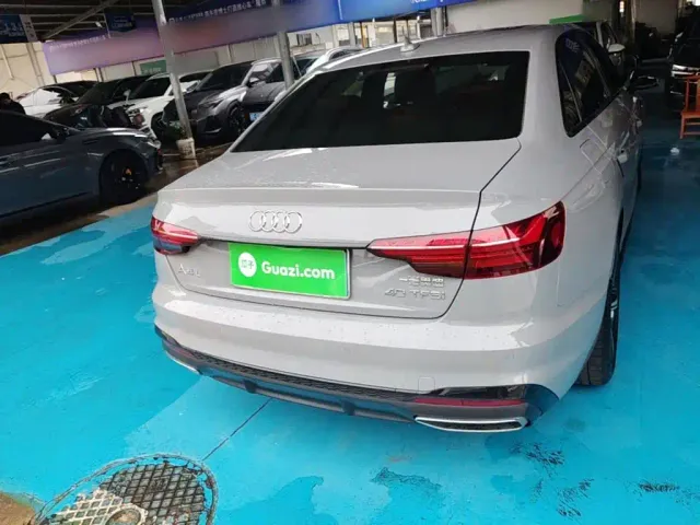 Audi A4L — Фото автомобиля 5