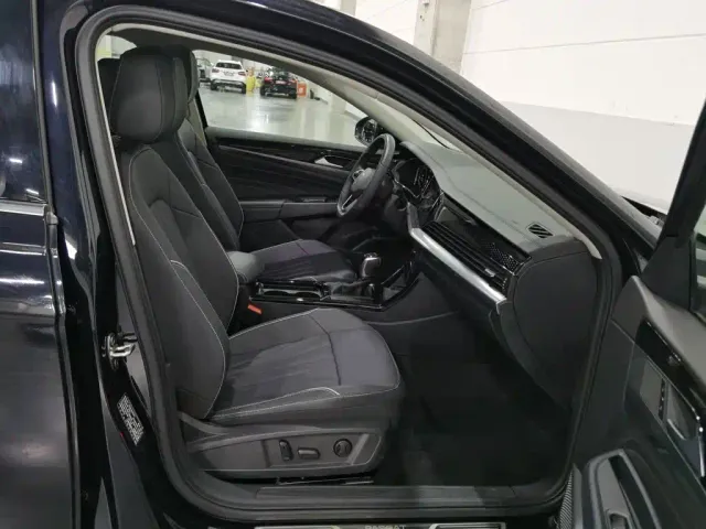 Volkswagen Passat — Фото автомобиля 23