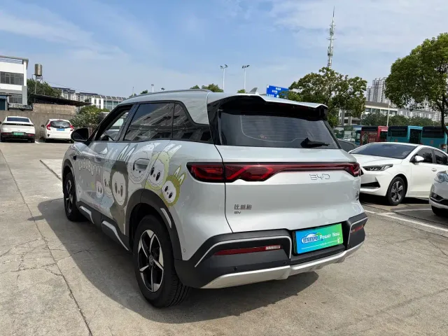 BYD Yuan UP — Фото автомобиля 9