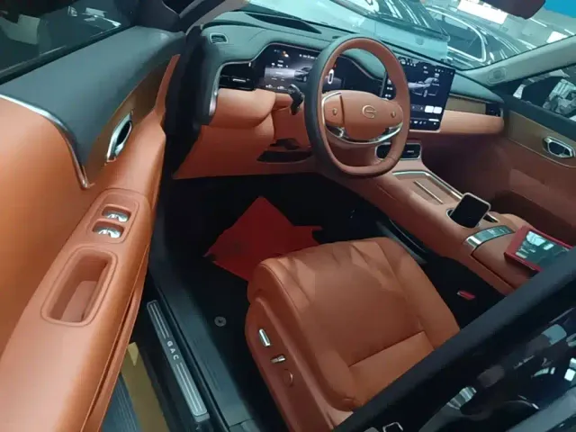 GAC Trumpchi Xiangwang S9 — Фото автомобиля 15