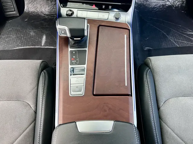 Audi A6L — Фото автомобиля 18