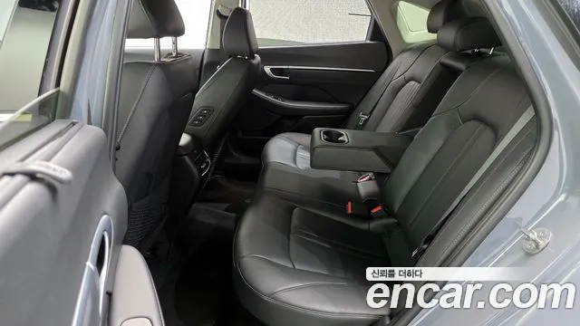 Hyundai Sonata — Фото автомобиля 10