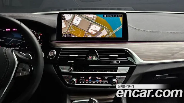 BMW 5-Series 5 серия (G30) 530i xDrive Luxury — Фото автомобиля 15