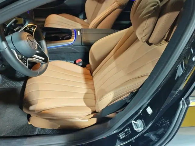Mercedes-Benz E-Class — Фото автомобиля 14