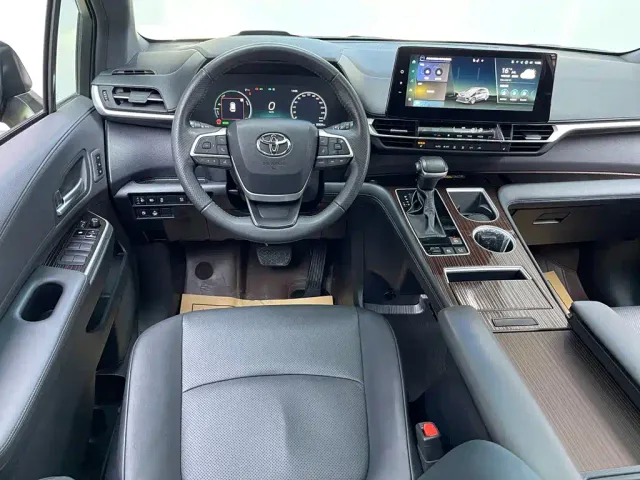 Toyota Granvia — Фото автомобиля 27