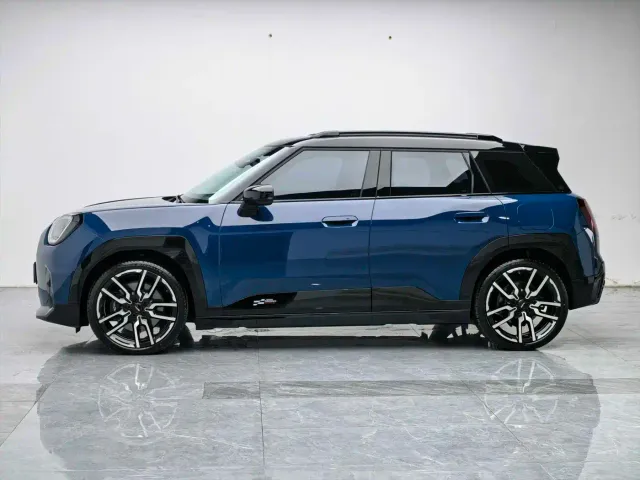 MINI Electric ACEMAN — Фото автомобиля 3