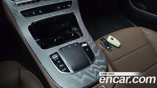 Mercedes-Benz E-Class E-класс W213 E350 4MATIC Exclusive — Фото автомобиля 28