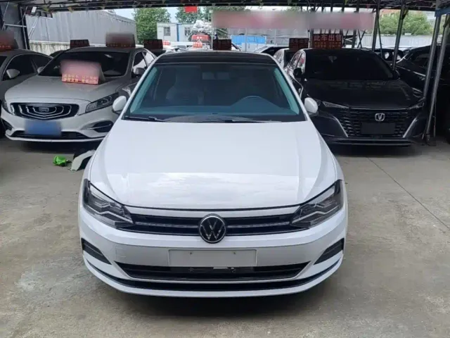 Volkswagen Polo — Фото автомобиля 2