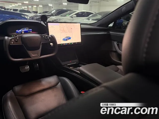Tesla Model S — Фото автомобиля 9