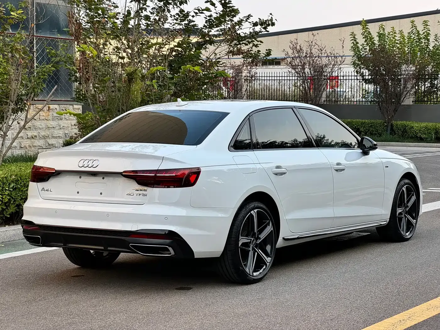Audi Audi A4L 2024 40 TFSI Luxury Dynamic — Фото автомобиля 6
