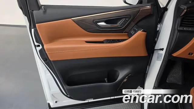 Toyota Alphard Generation 4 — Фото автомобиля 24