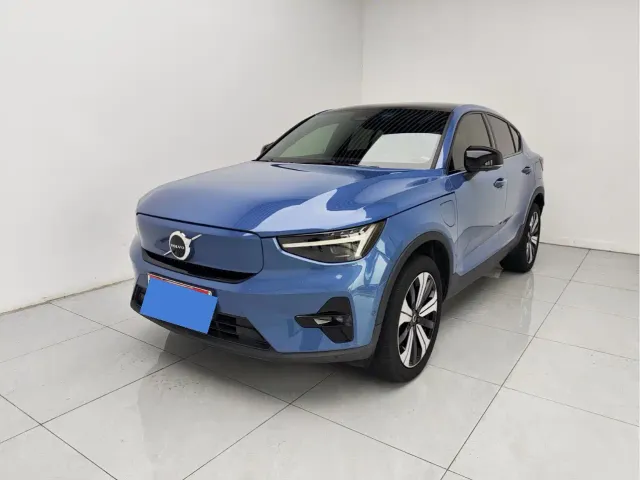 Volvo C40 — Фото автомобиля 2